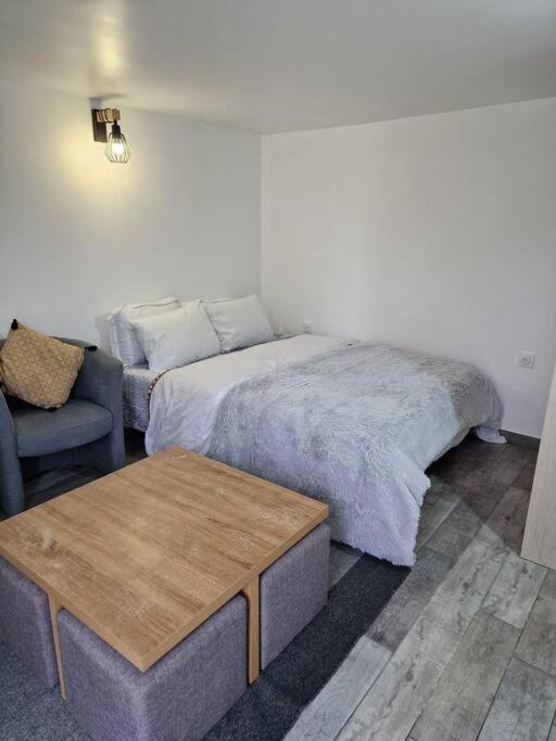 Studioneuf Equipe Cdg/Parc Expo/ Paris Aulnay-sous-Bois Eksteriør bilde