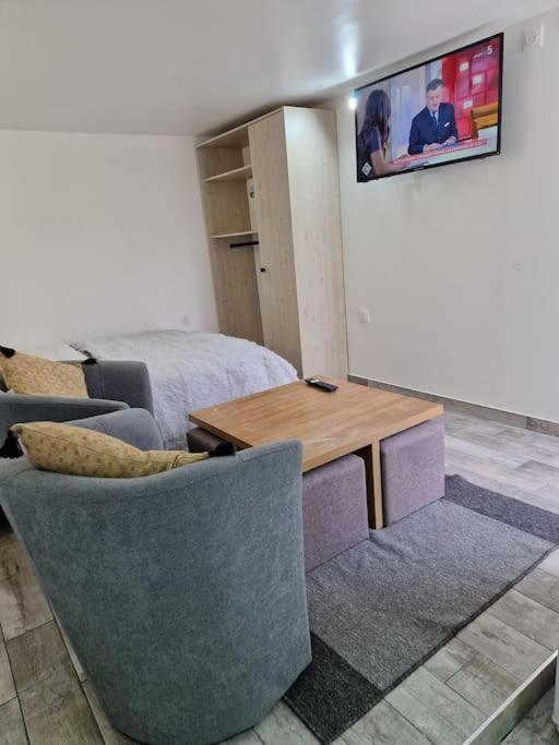 Studioneuf Equipe Cdg/Parc Expo/ Paris Aulnay-sous-Bois Eksteriør bilde